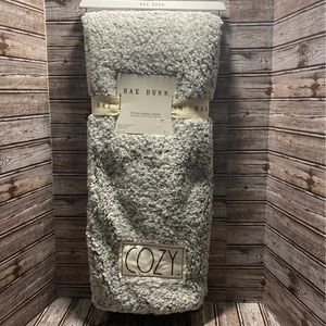 Rae Dunn Tipped Sherpa Throw